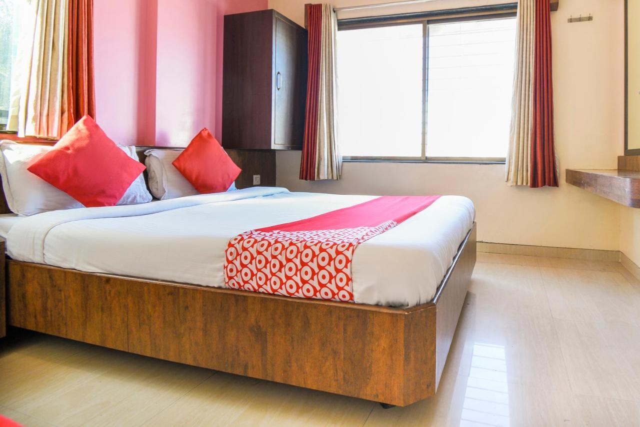 OYO 4092 Hotel Sai Palkhi Shirdi Bagian luar foto