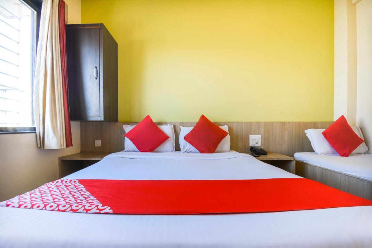 OYO 4092 Hotel Sai Palkhi Shirdi Bagian luar foto