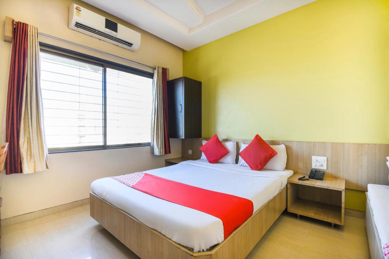 OYO 4092 Hotel Sai Palkhi Shirdi Bagian luar foto