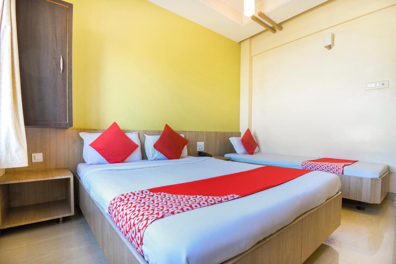OYO 4092 Hotel Sai Palkhi Shirdi Bagian luar foto